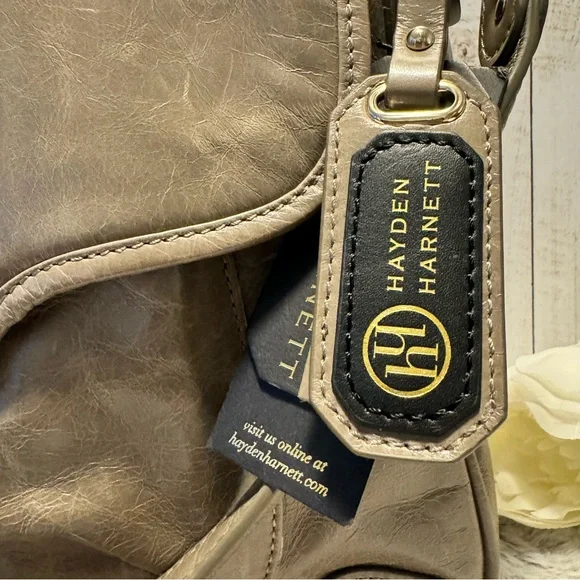 HP💕 Hayden Harnett Turnlocks Hobo - Picture 7 of 12